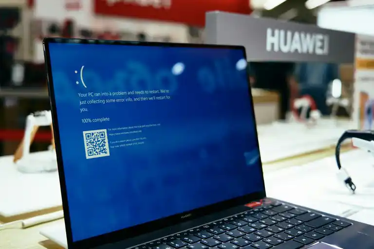 Программный сбой и синий экран Windows на ноутбуке